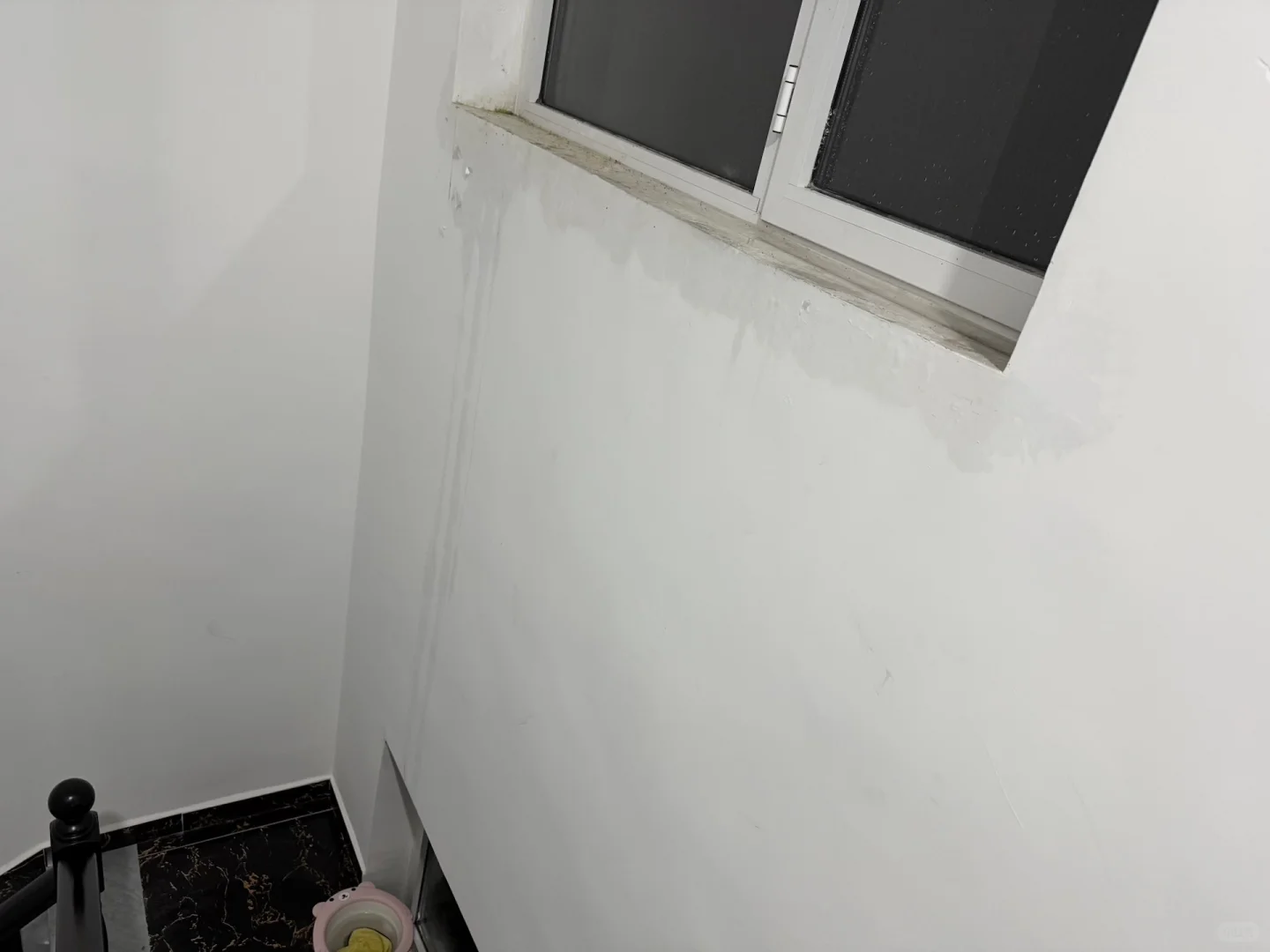 断桥铝窗户渗水，求解！