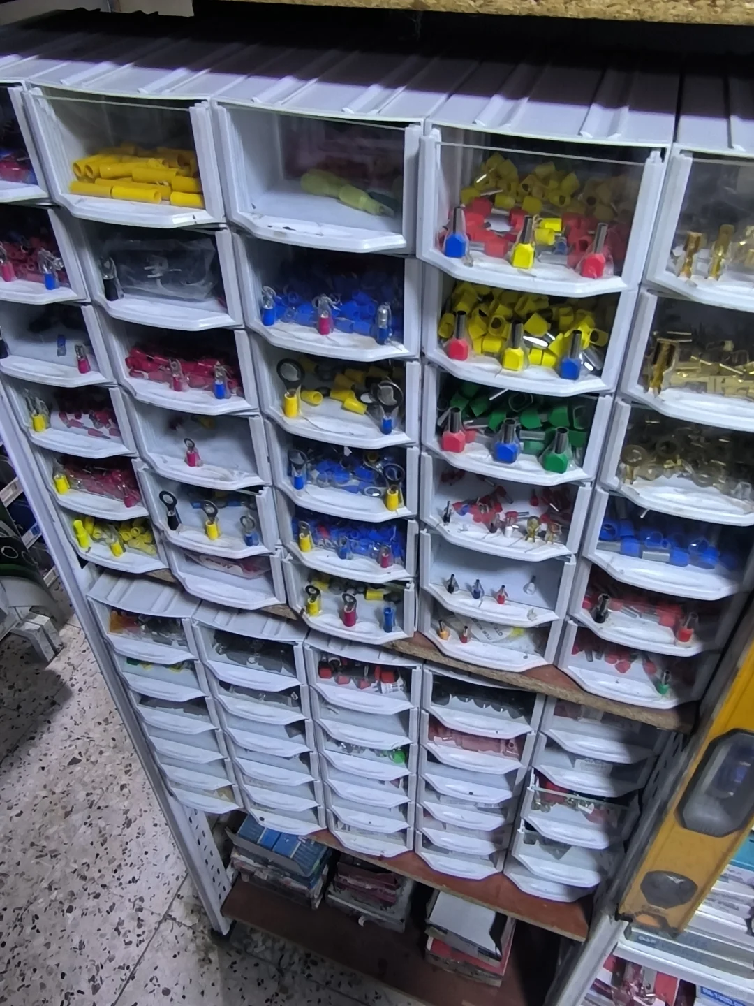 强迫症的五金店