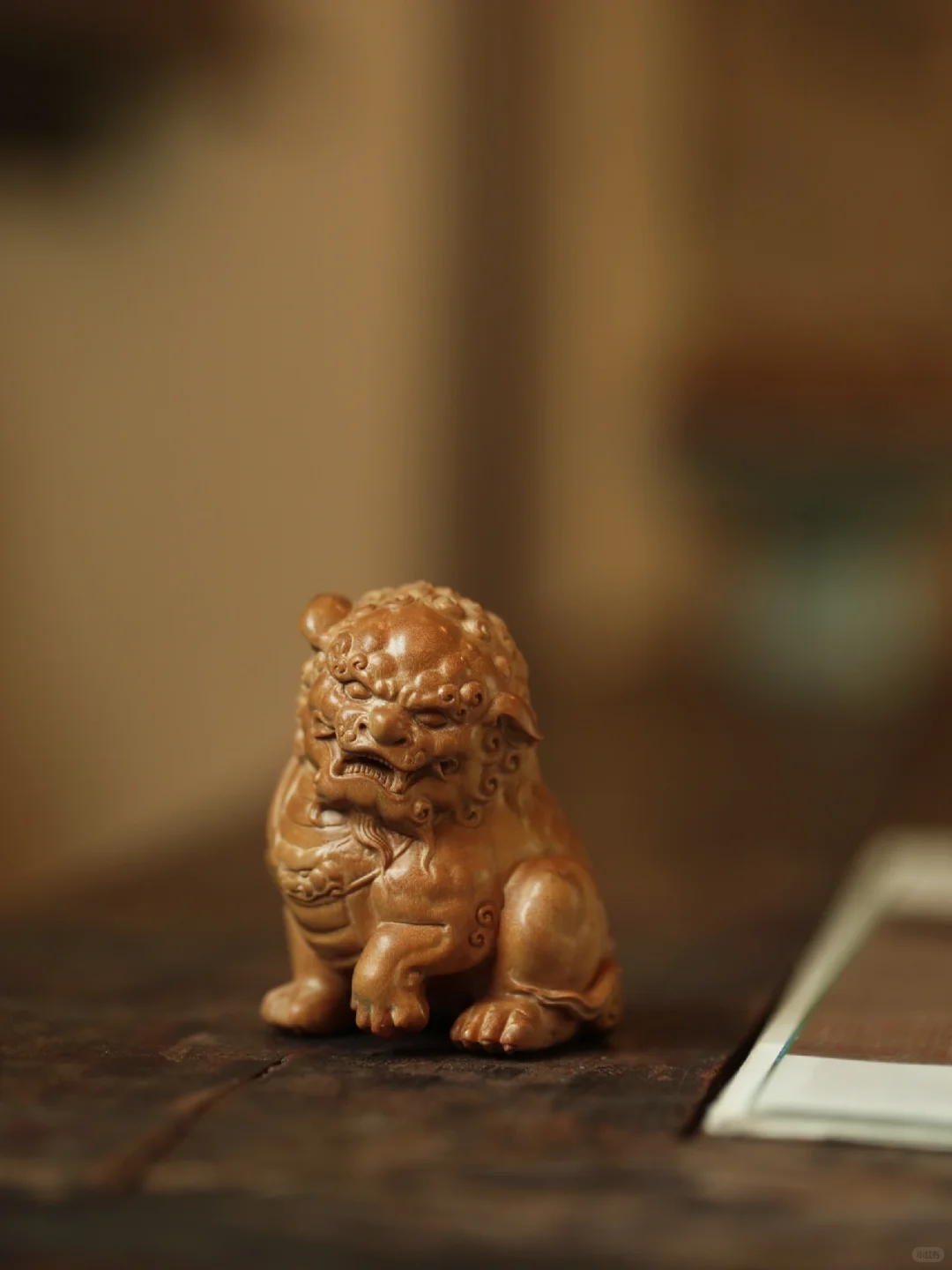 瑞狮端坐，霸气威武