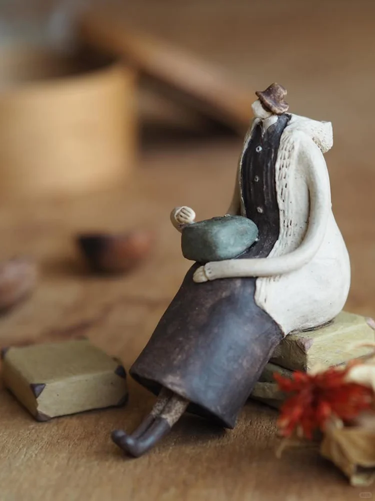 她的陶艺小人，被称为“可触摸的时光胶囊”