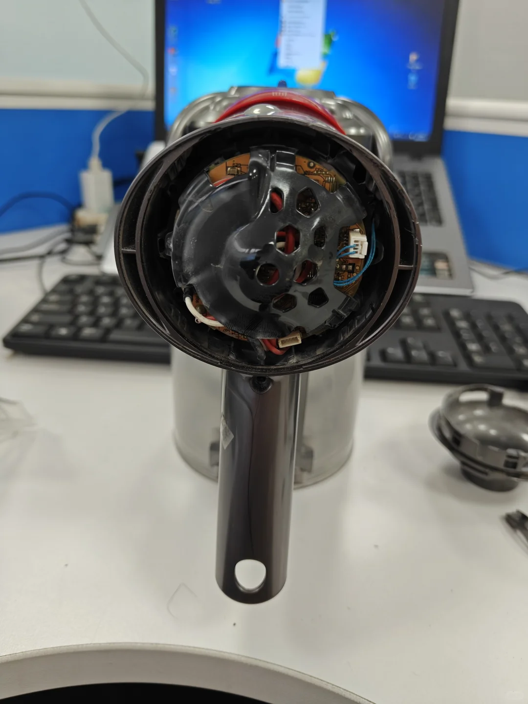 戴森(Dyson)-手持式吸尘器维修