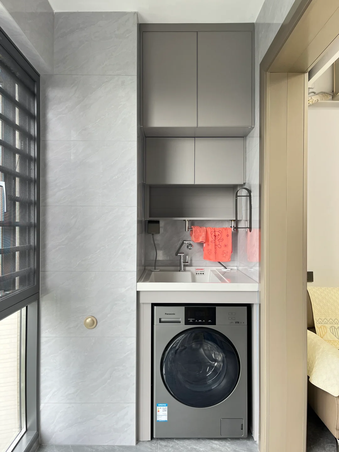 佛山三水区融创半岛阳台封窗效果