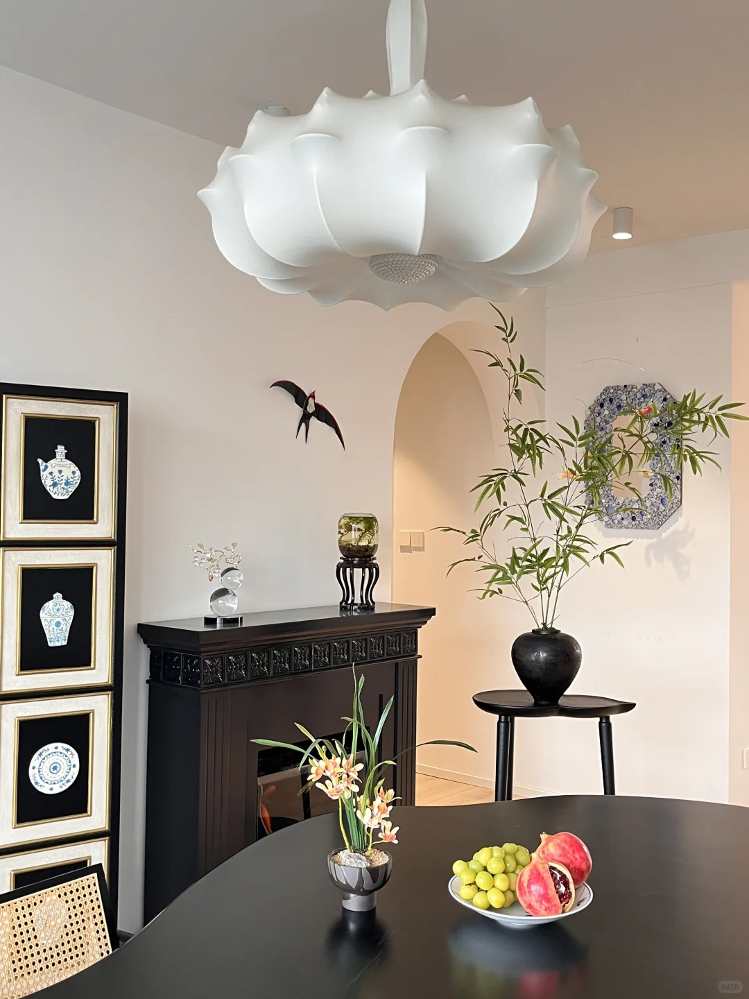 ?天上的风筝在天上飞,水里的鱼儿在水里追