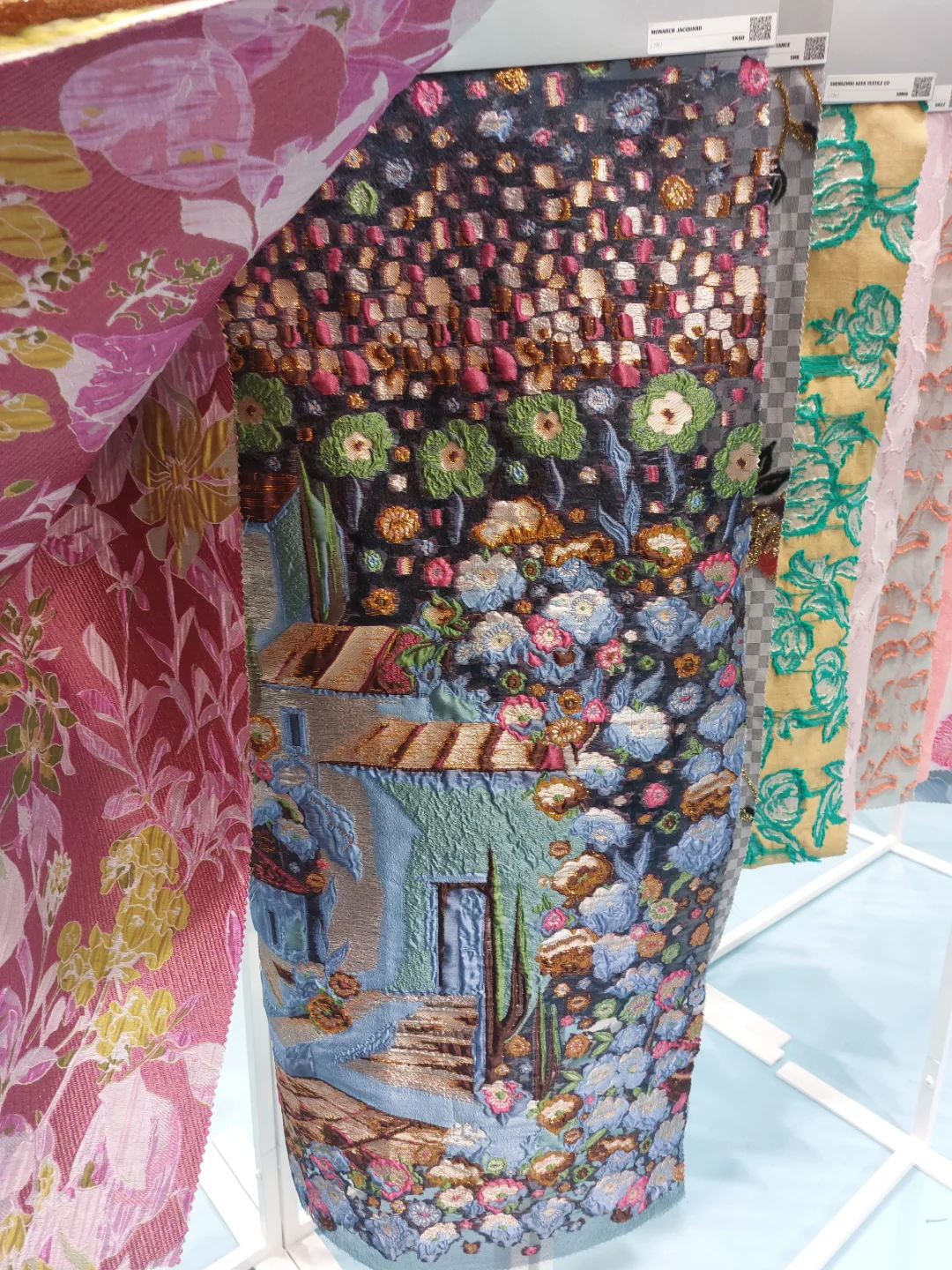 和大家分享下巴黎面料展(PV)的面料