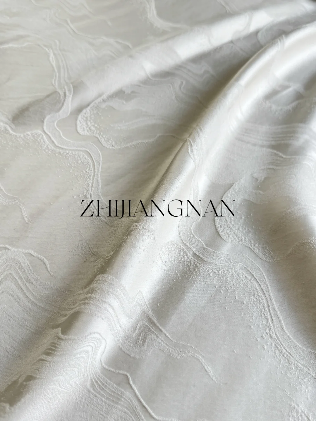 高阶质感面料◾️羊毛绢丝中的浮光掠影