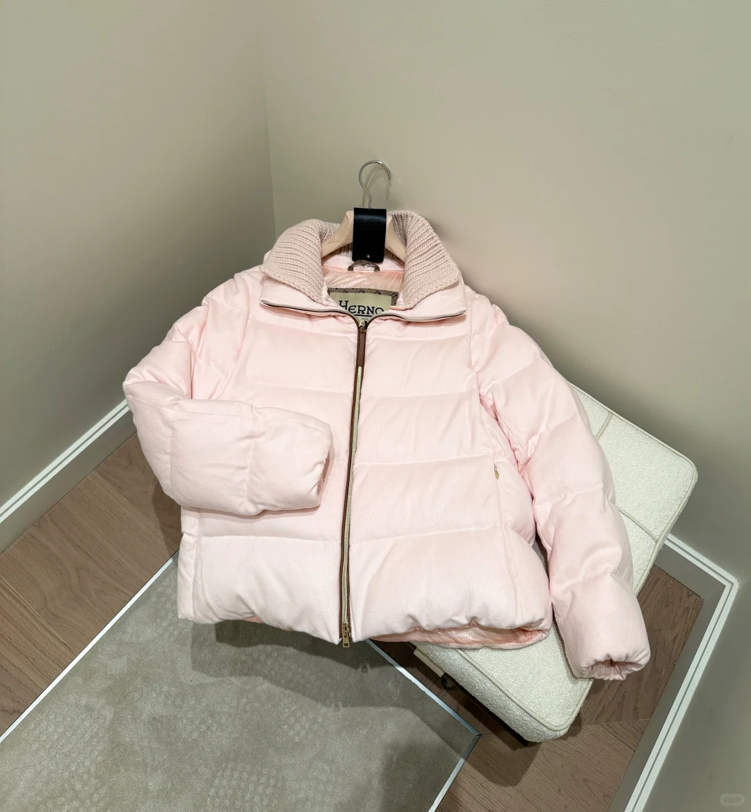 HERNO高端面料羊绒丝羽绒服