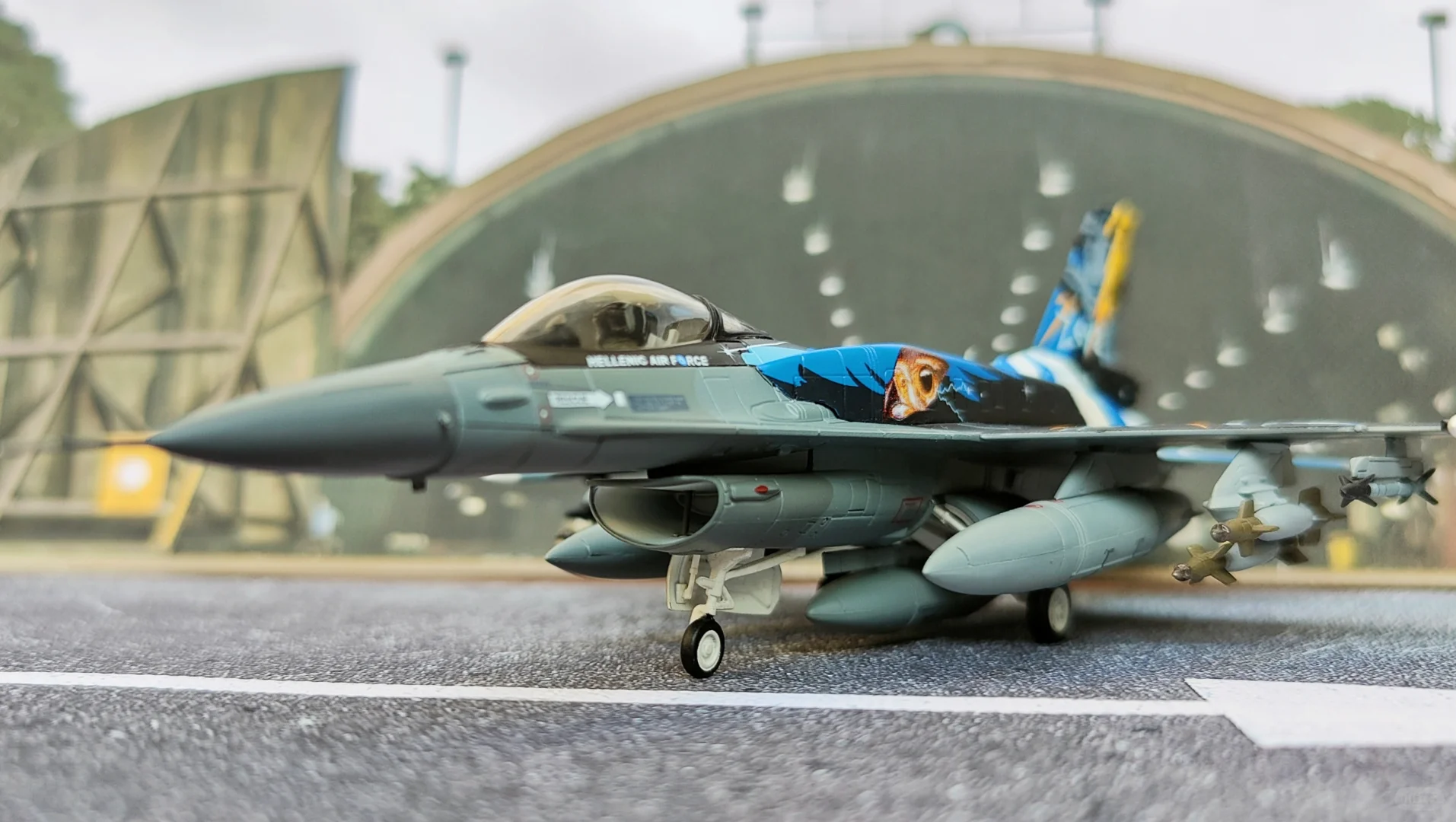 绚丽彩绘F16之宙斯涂装