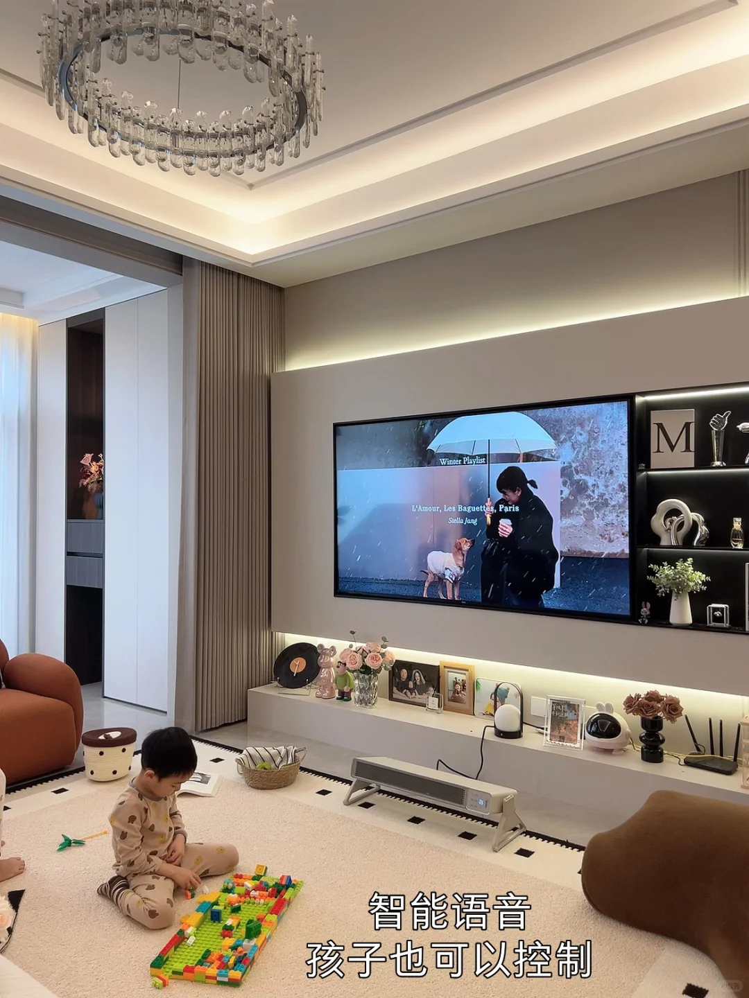 供暖空窗期，一台取暖器给足了娃的安全感～