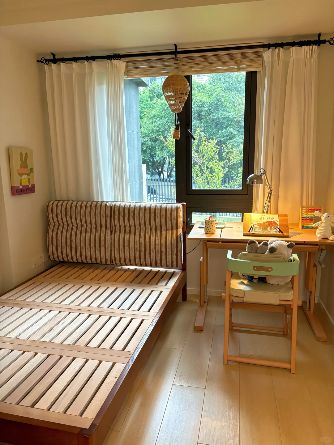 7平米小卧室,自用3个月超薄实木床没翻车✌️