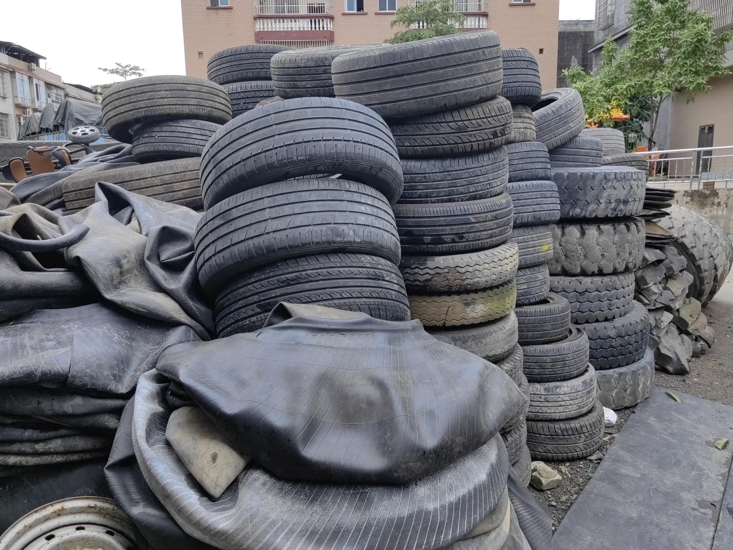 旧轮胎回收的各种注意事项