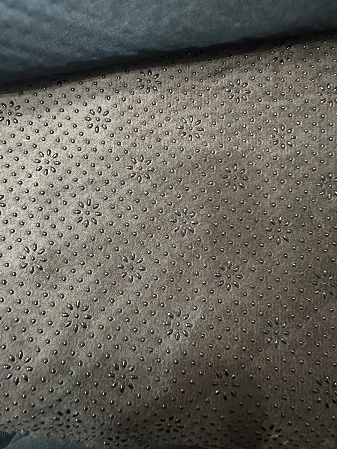 滴塑布：以匠心工艺打造功能性纺织新标杆