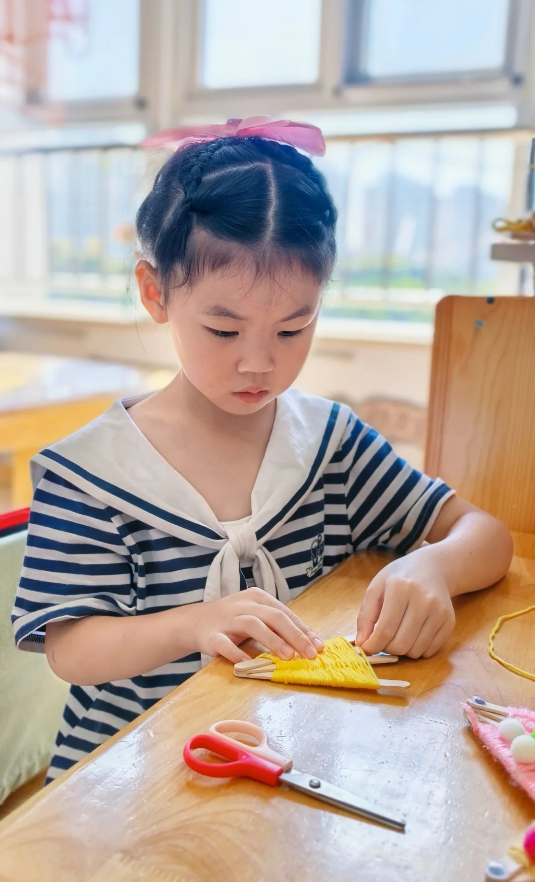 幼儿园编织环创/毛线?创意手工编织小鱼