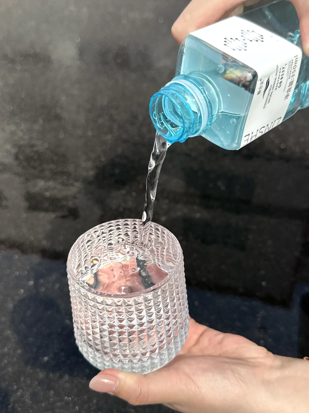 我宣布！这里?26.8里最好喝的矿泉水