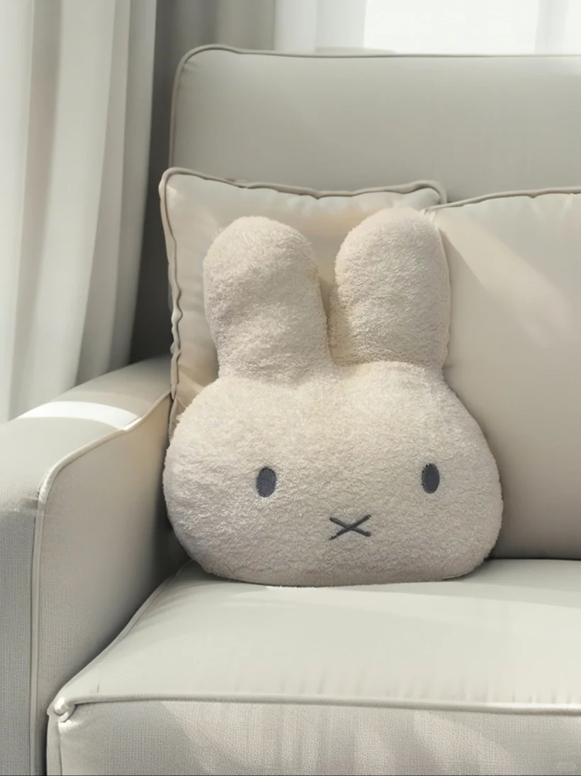 淘到宝了??10.9r的兔子抱枕！好可爱