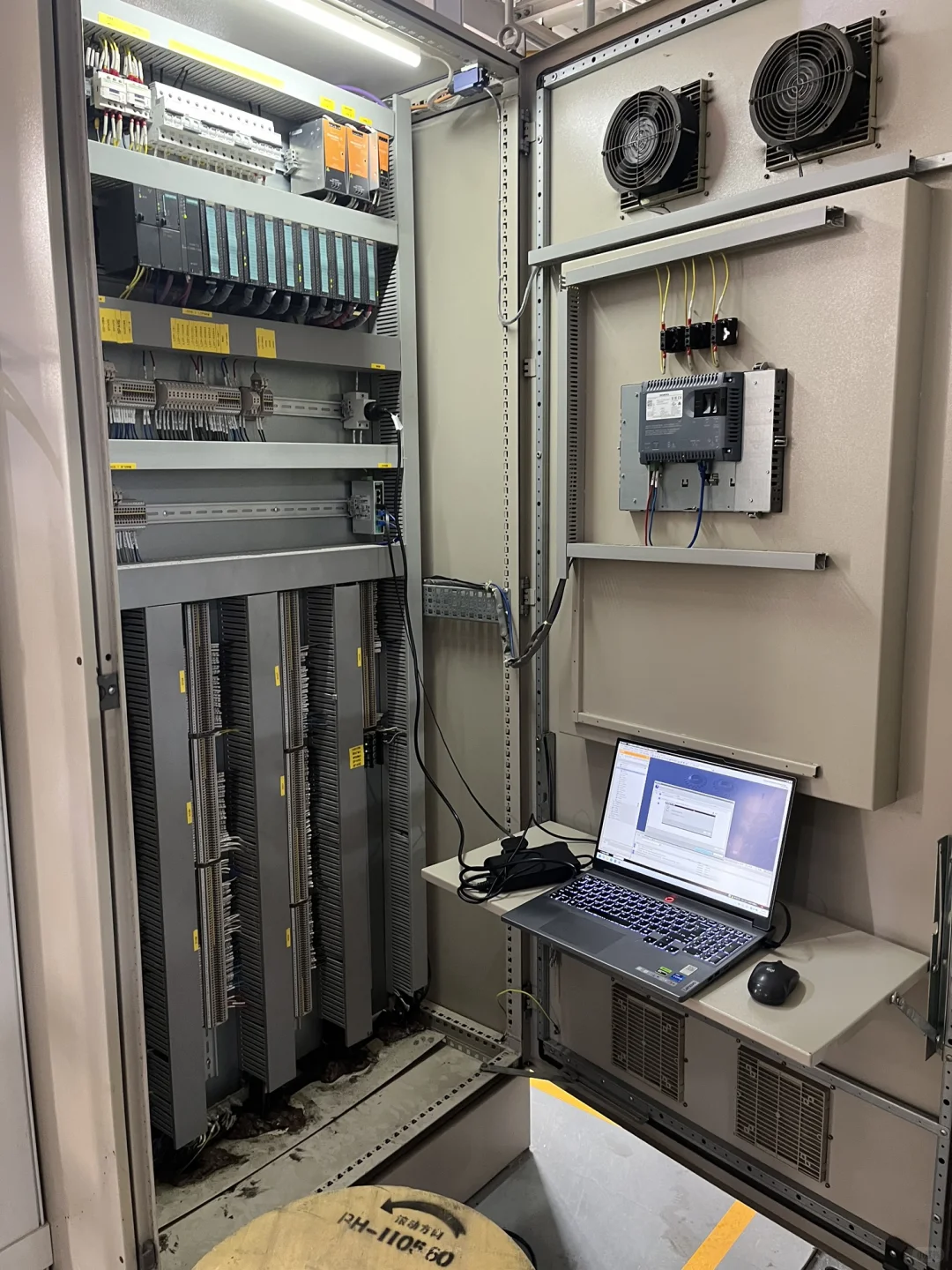 《出差包里藏了啥？电气工程师超实用工具分享