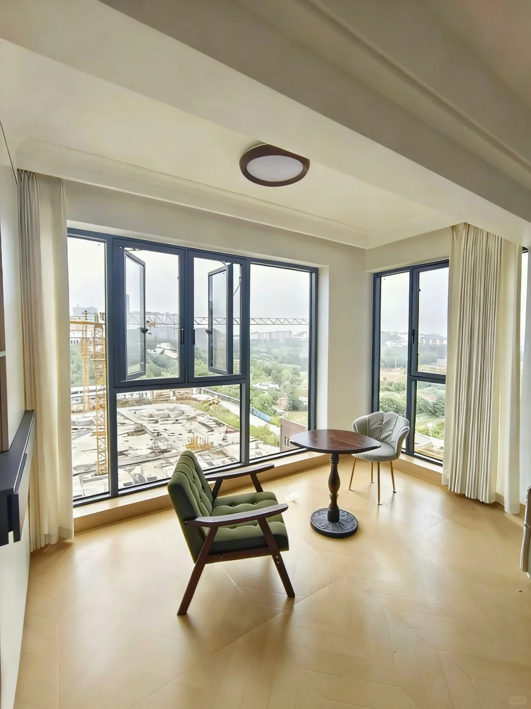 太喜欢我家的封窗了！这1.6w花的值！