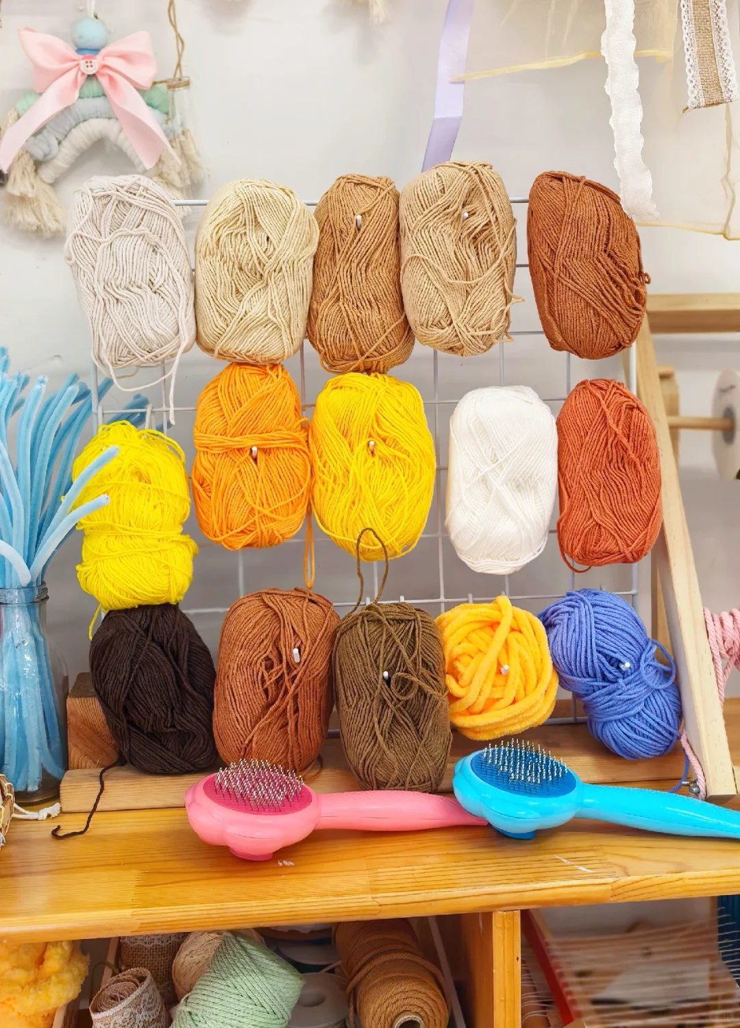 幼儿园编织环创/毛线?创意手工编织小鱼