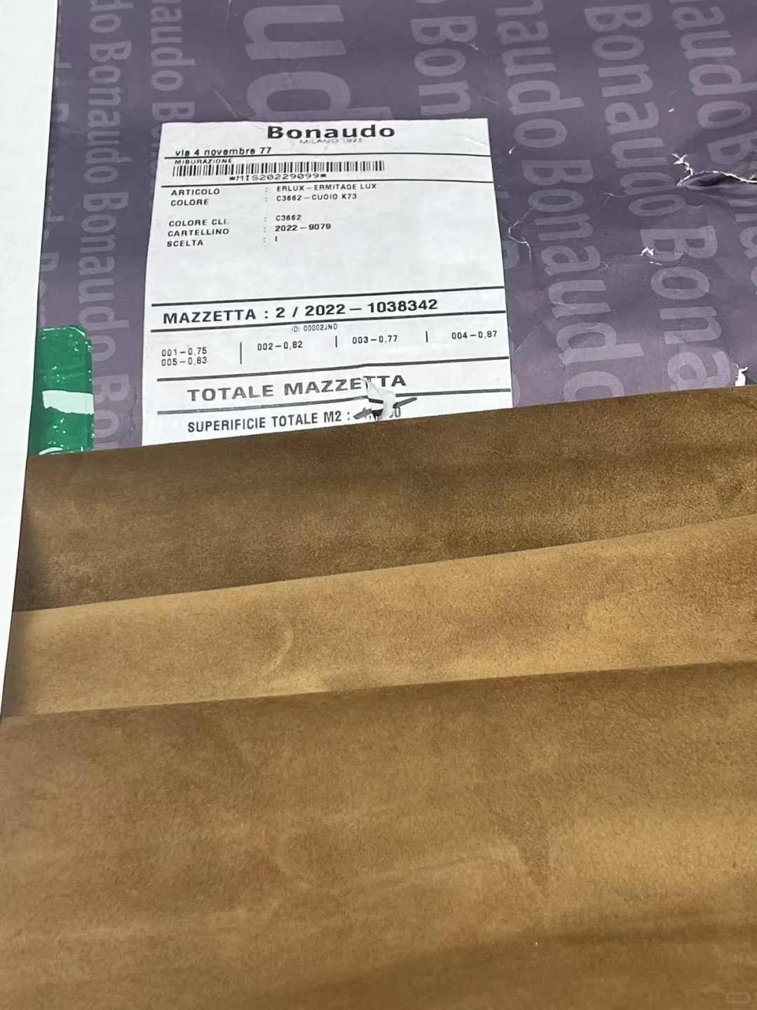 麂皮肘部羊绒外套，出货