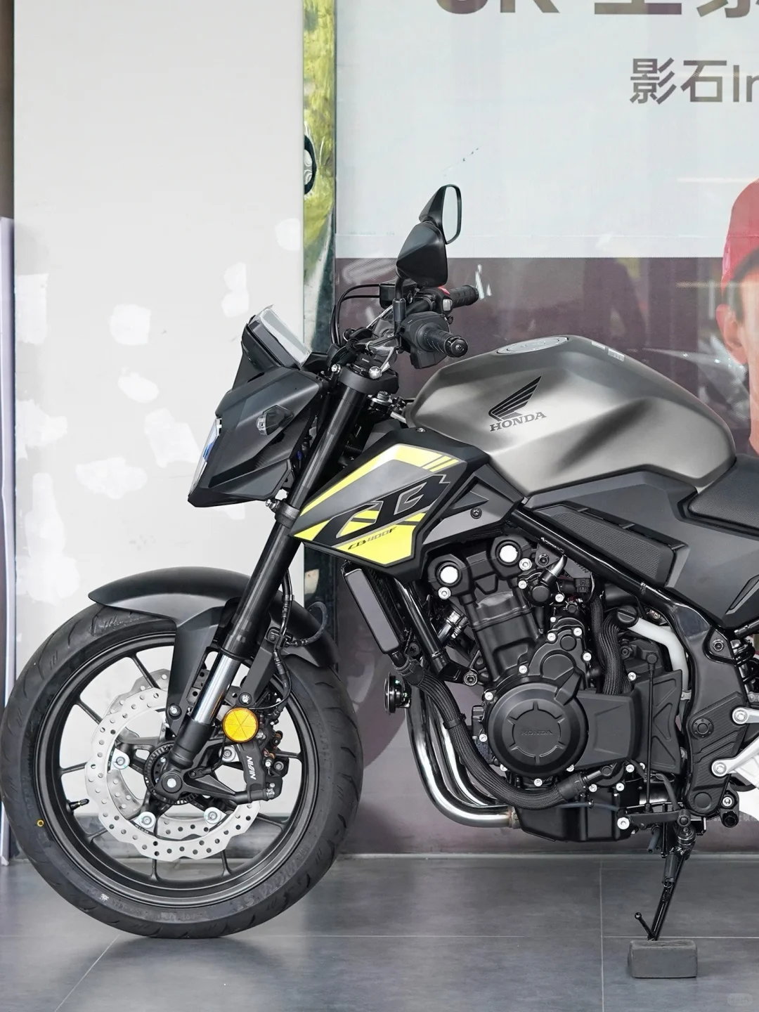 每天了解一台车:CB 400 F ?️