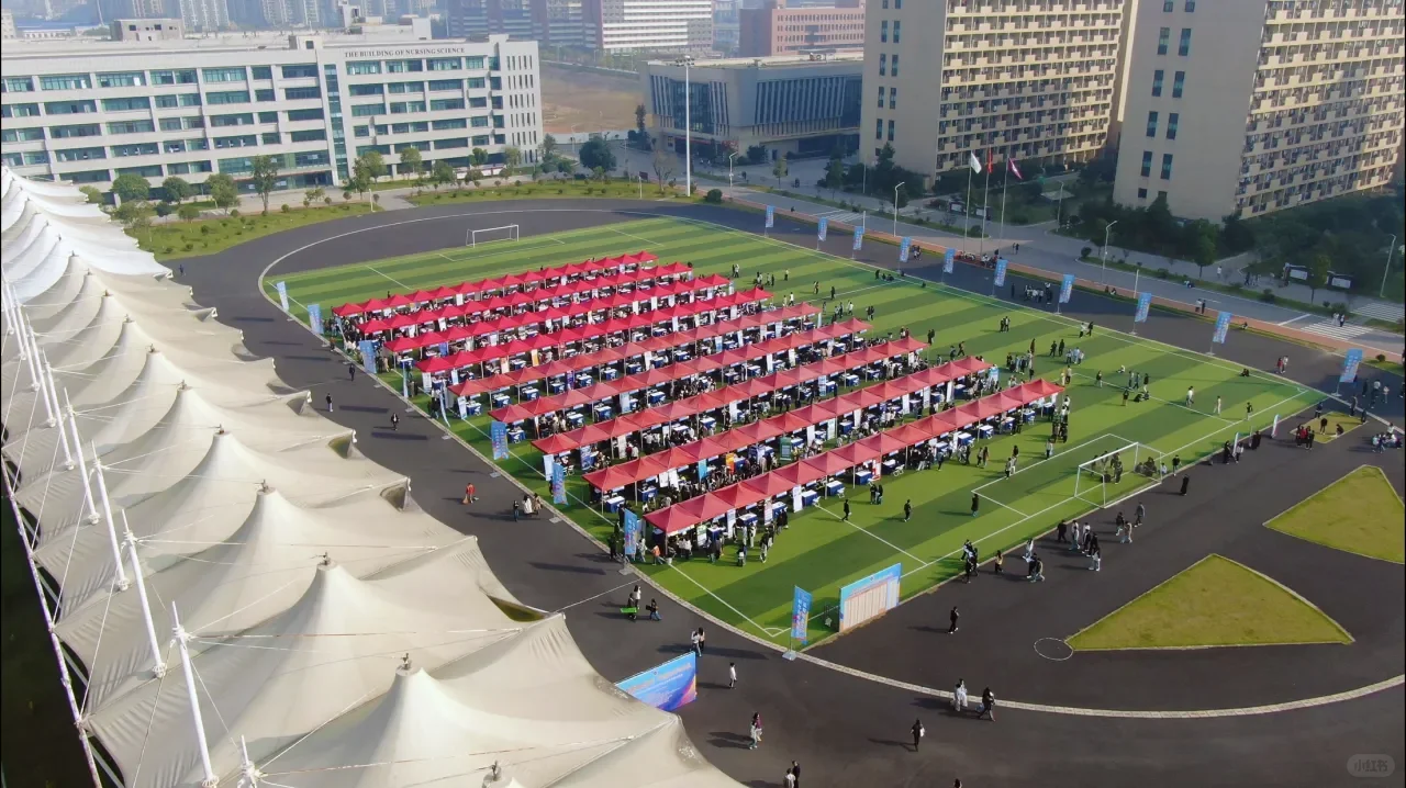 直击湖外秋招招聘会