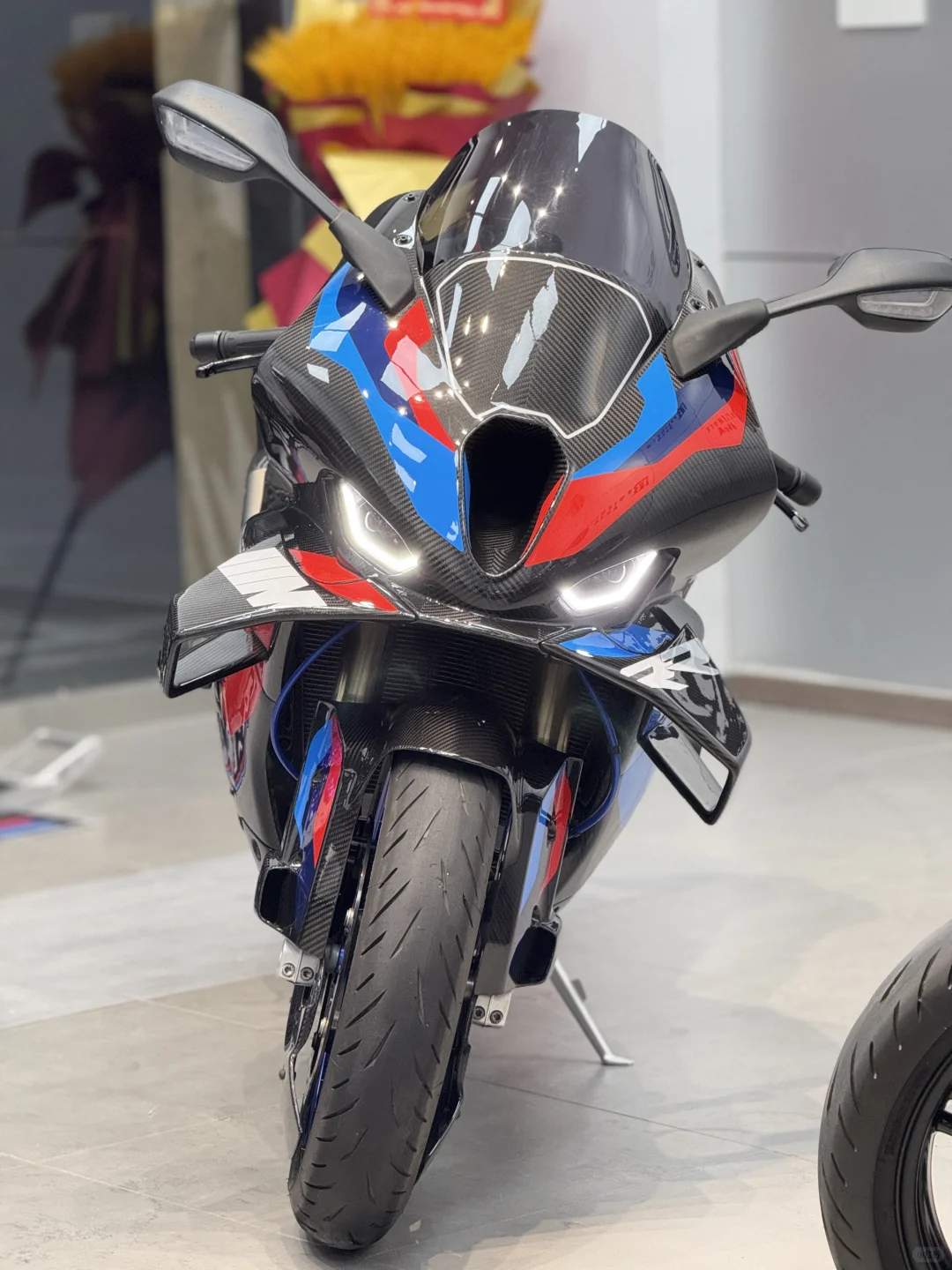 24年一首S1000RR满改雷霆套件 你的白月光?