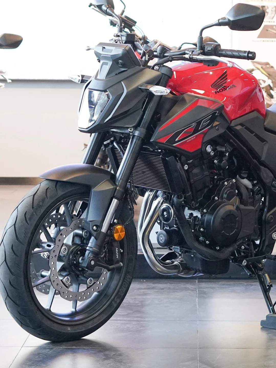 每天了解一台车:CB 400 F ?️