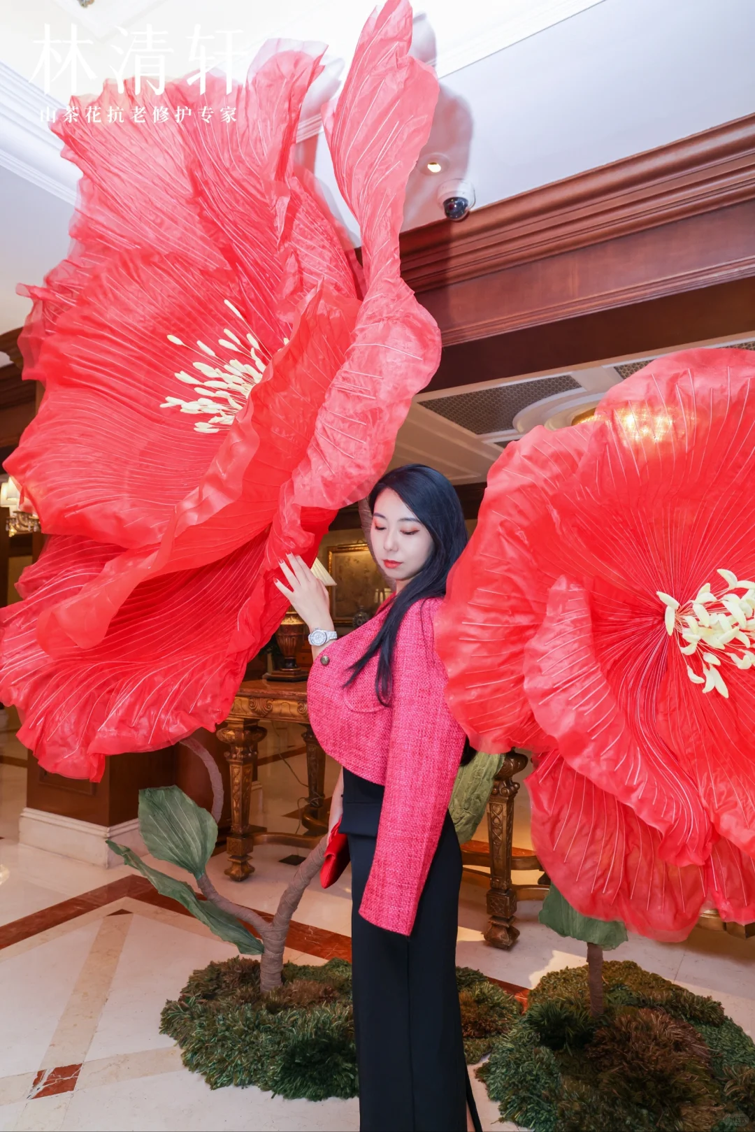 灵动｜巨物山茶花装置｜北京丽思卡尔顿酒店