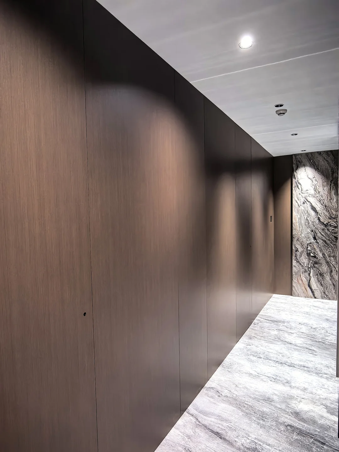 我真的厨房！我的护墙板！