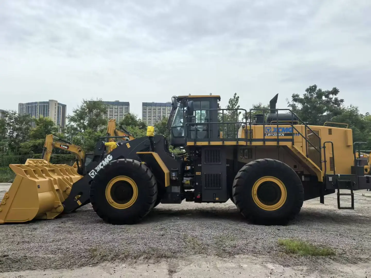 徐工工程机械外贸，求外贸公司合作