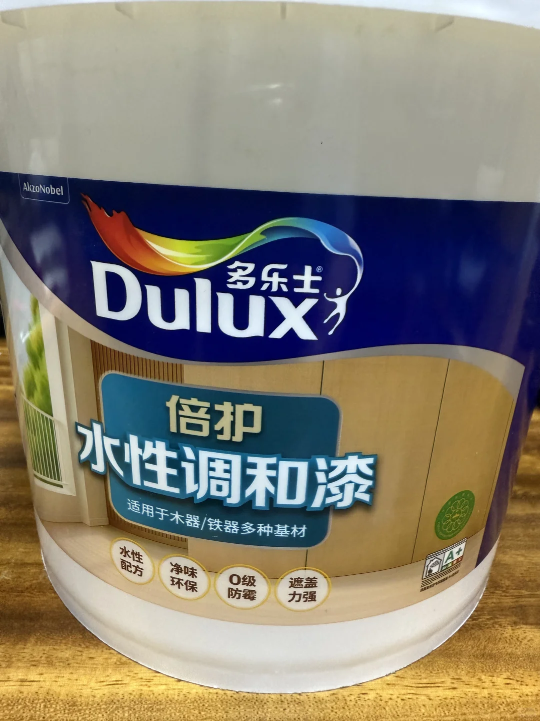 门窗地脚线不锈钢铁木改色漆多乐士环保涂料