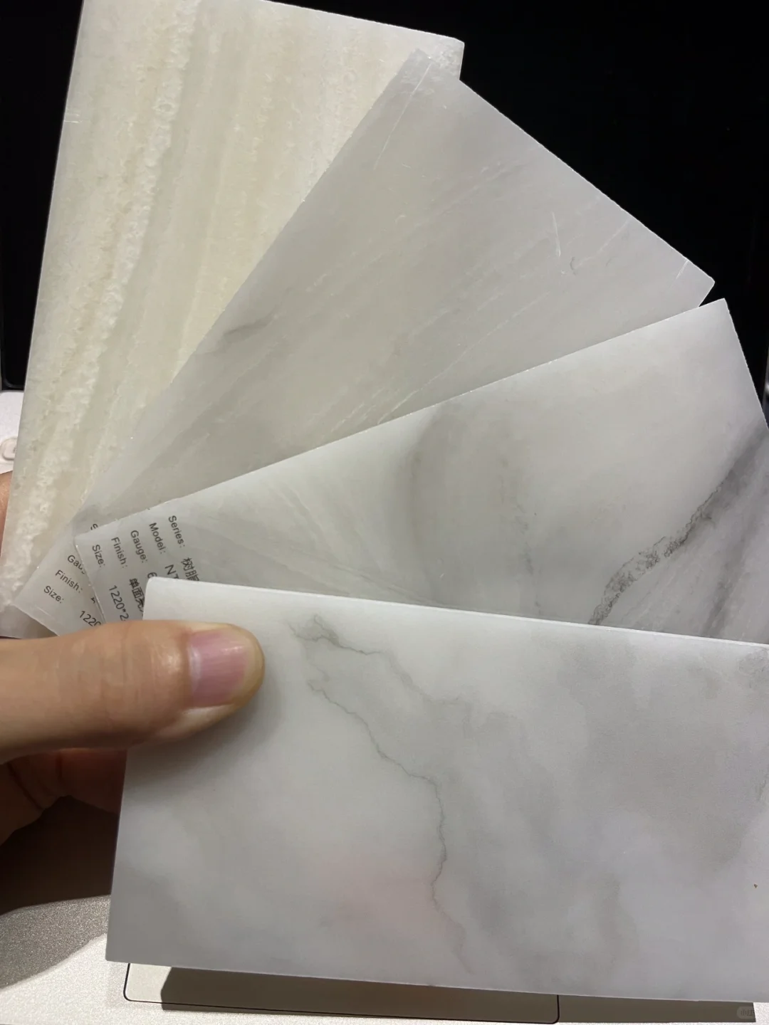 全网?都在找到这款新材料 |透光云石背景