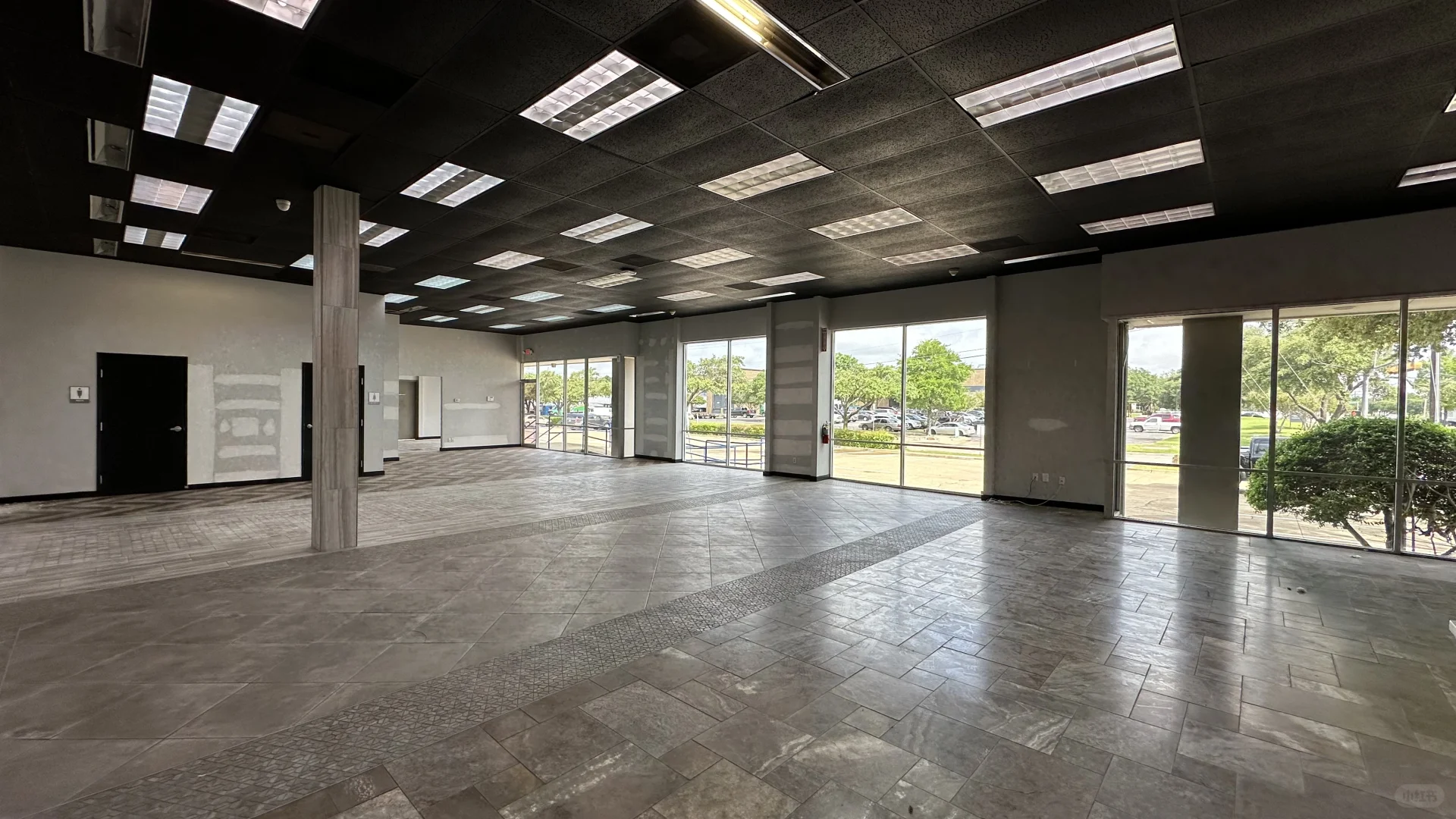 合作：美国达拉斯建材卫浴展厅组合营销