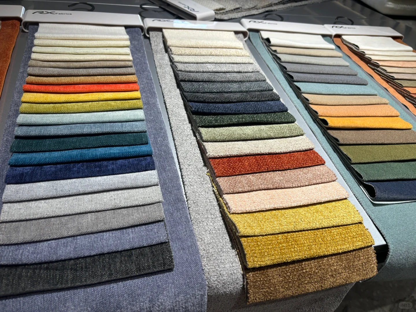 布艺沙发面料大揭秘:哪种最适合你?