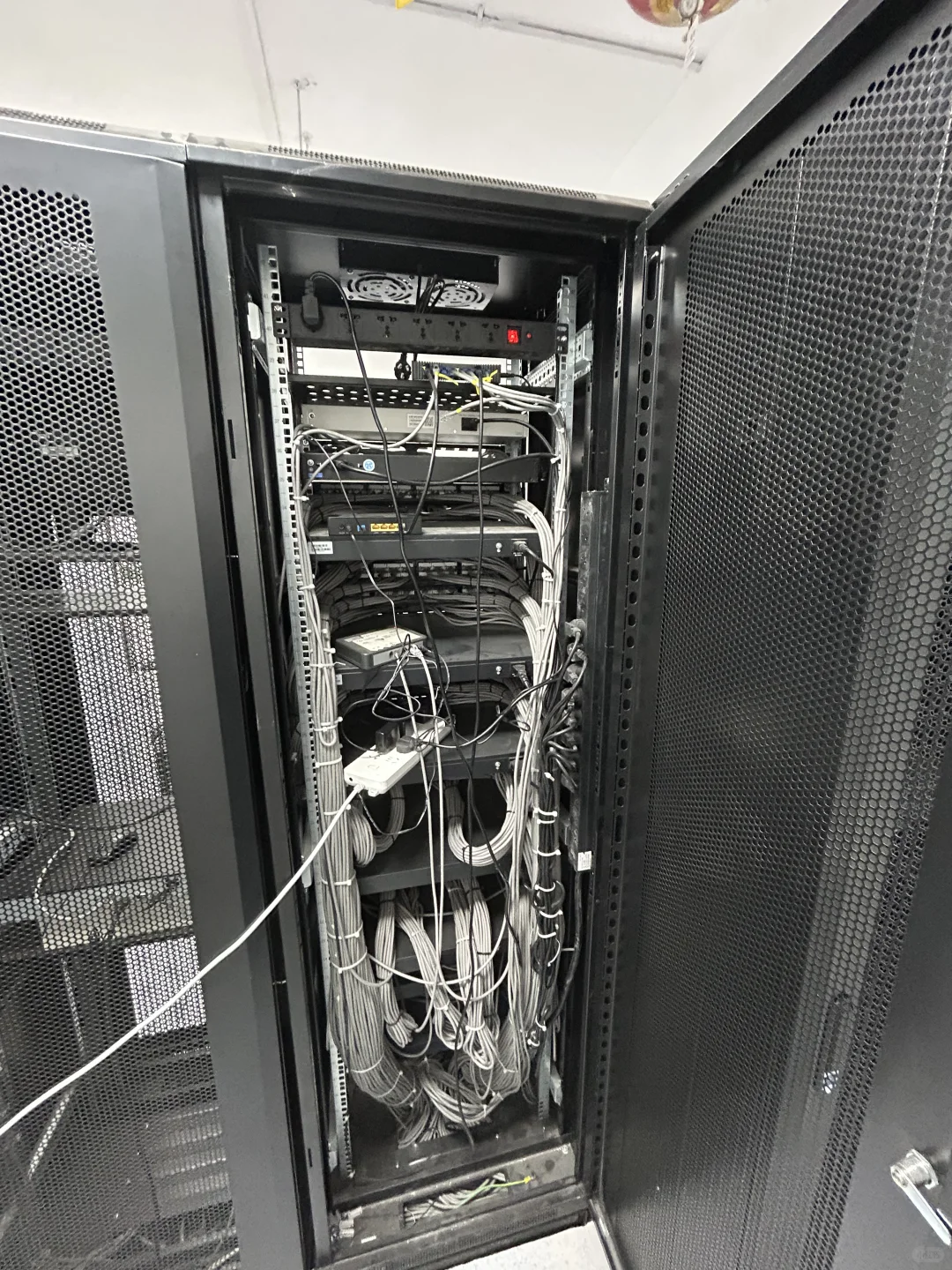 有没有不苦逼的网工呢???