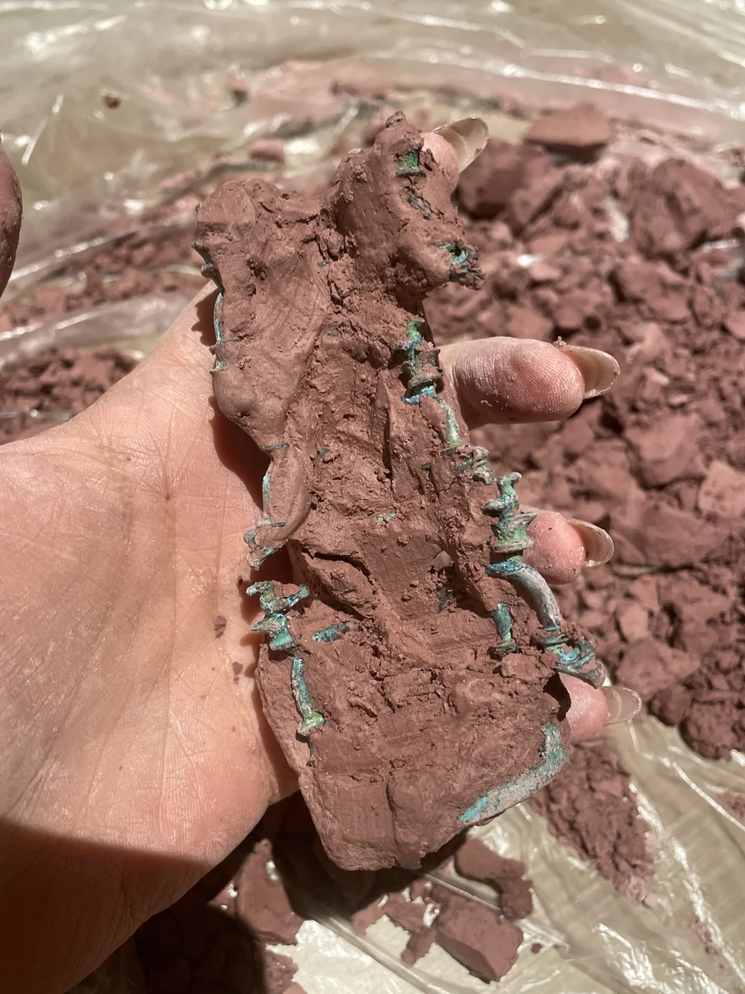 三星堆青铜神树出土过程全记录（挖土盲盒版