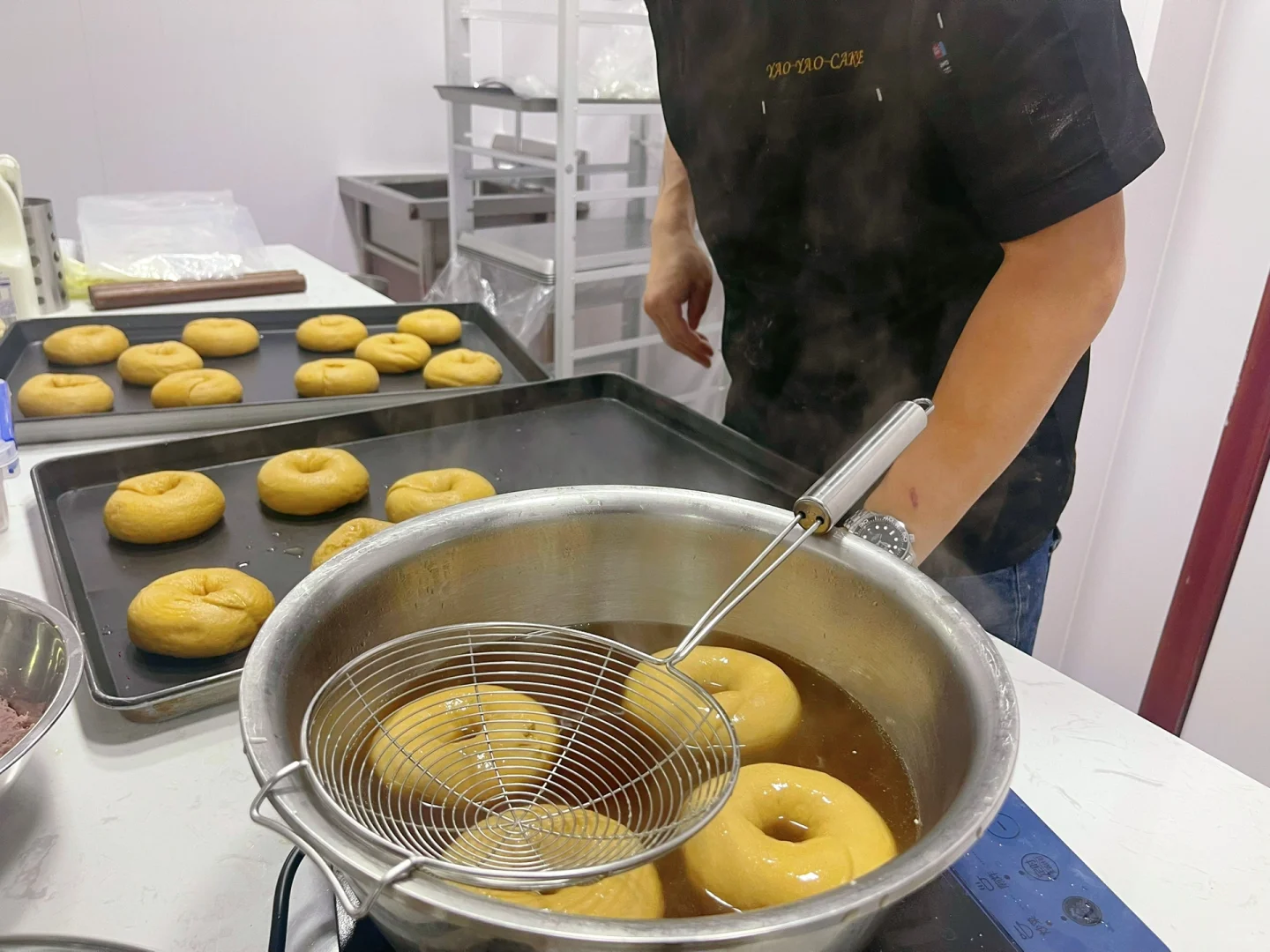 在启东十年烘焙经验 拥有200平中央厨房