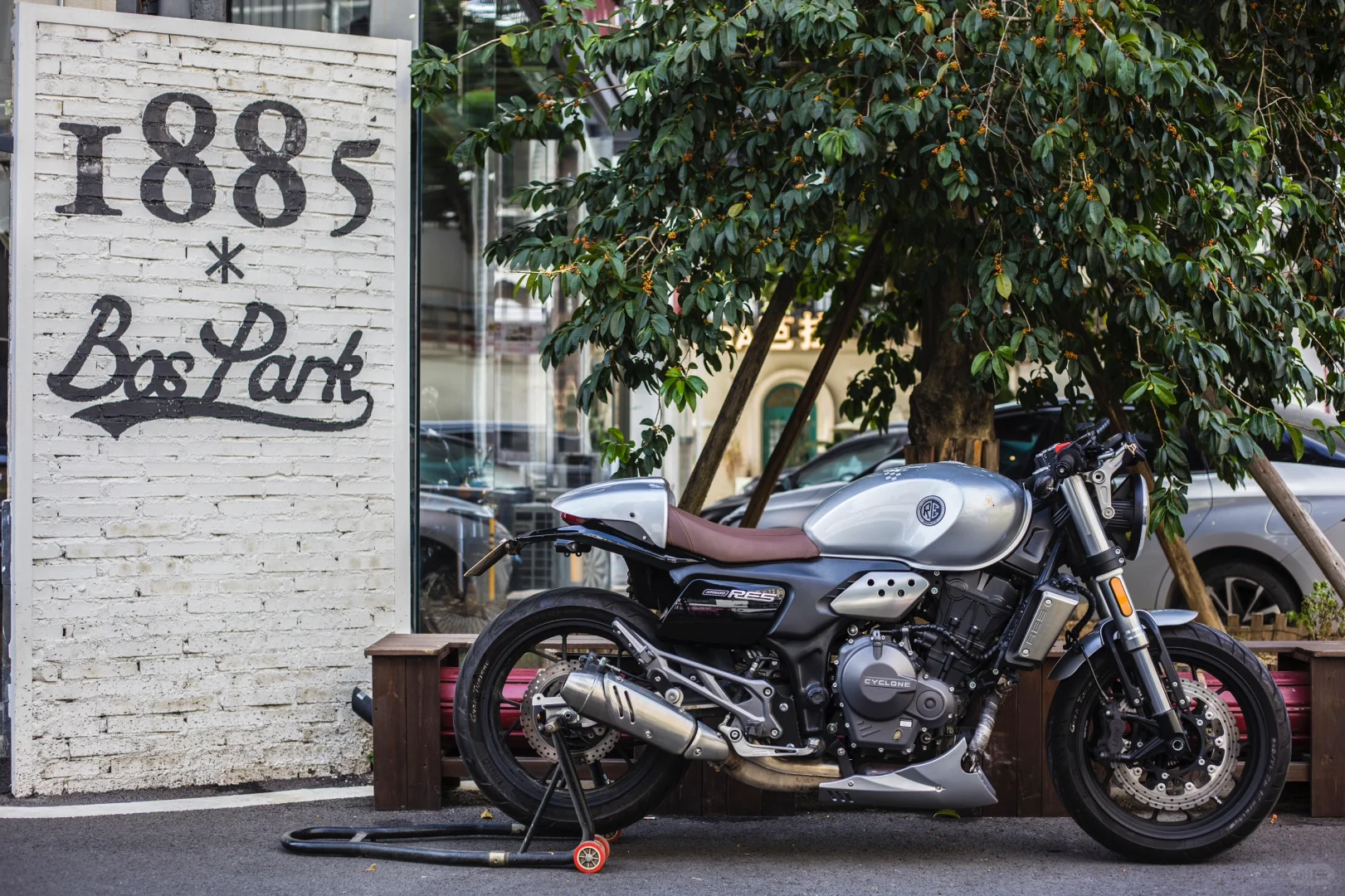 赛科龙Re560改Cafe Race套件