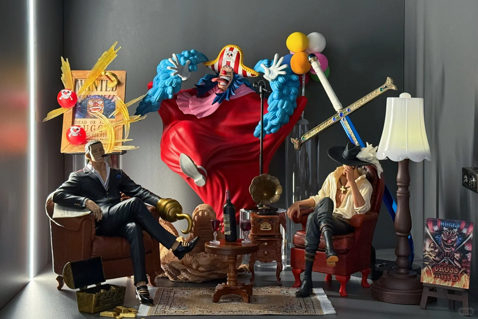 我的海贼王手办收藏（客厅柜）持续更新中……