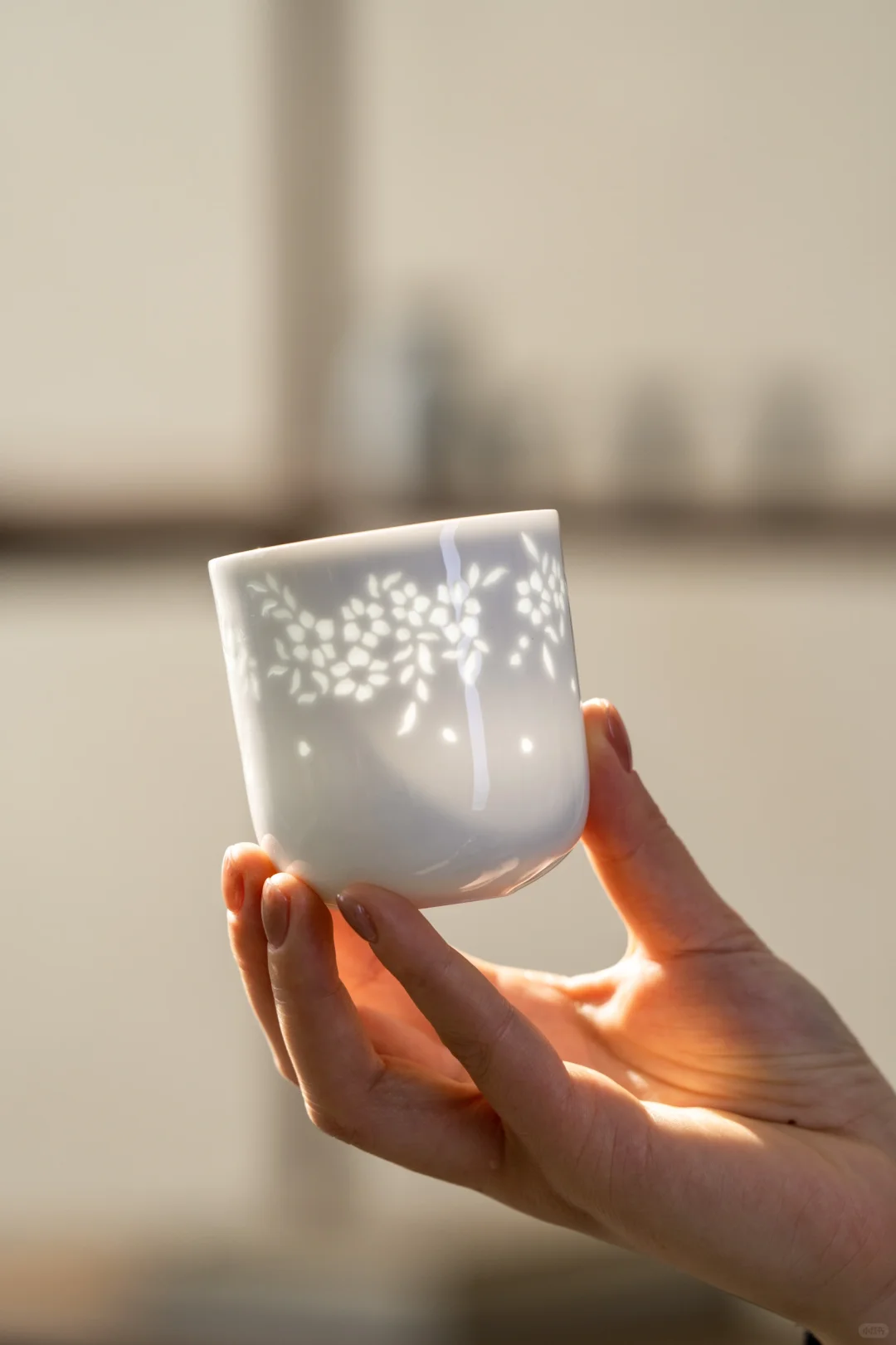 比玻璃还透光 ?