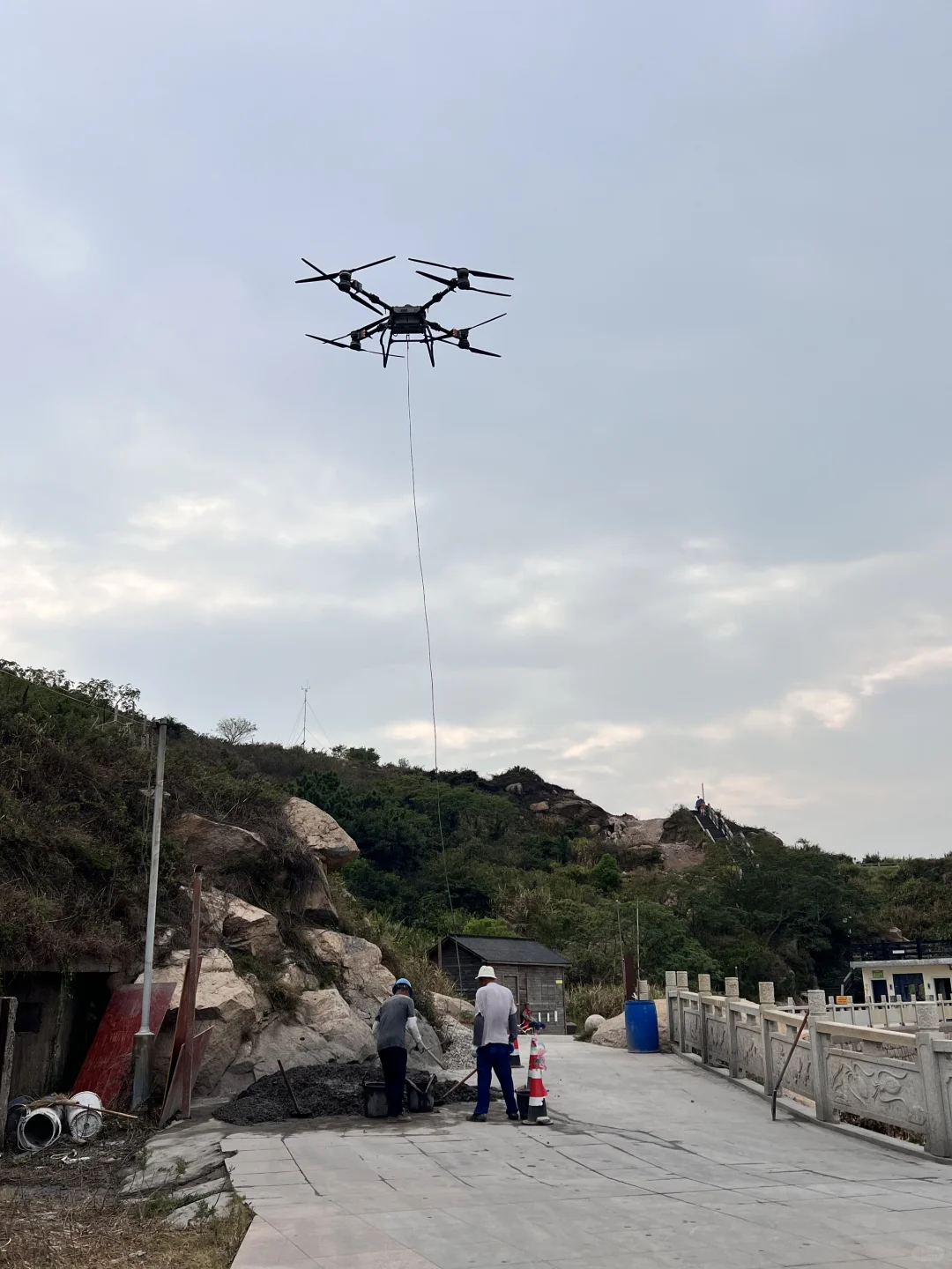 看无人机如何成为工地“超级搬运工”
