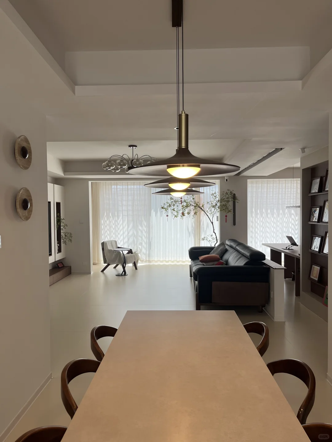 空间放大术,一半客厅一半书房