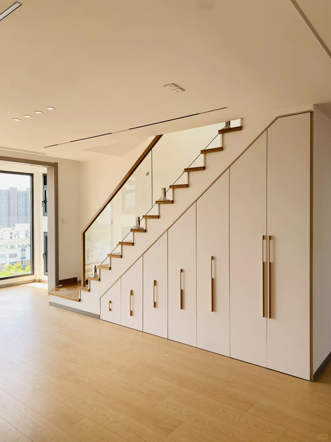 楼梯玻璃扶手订做