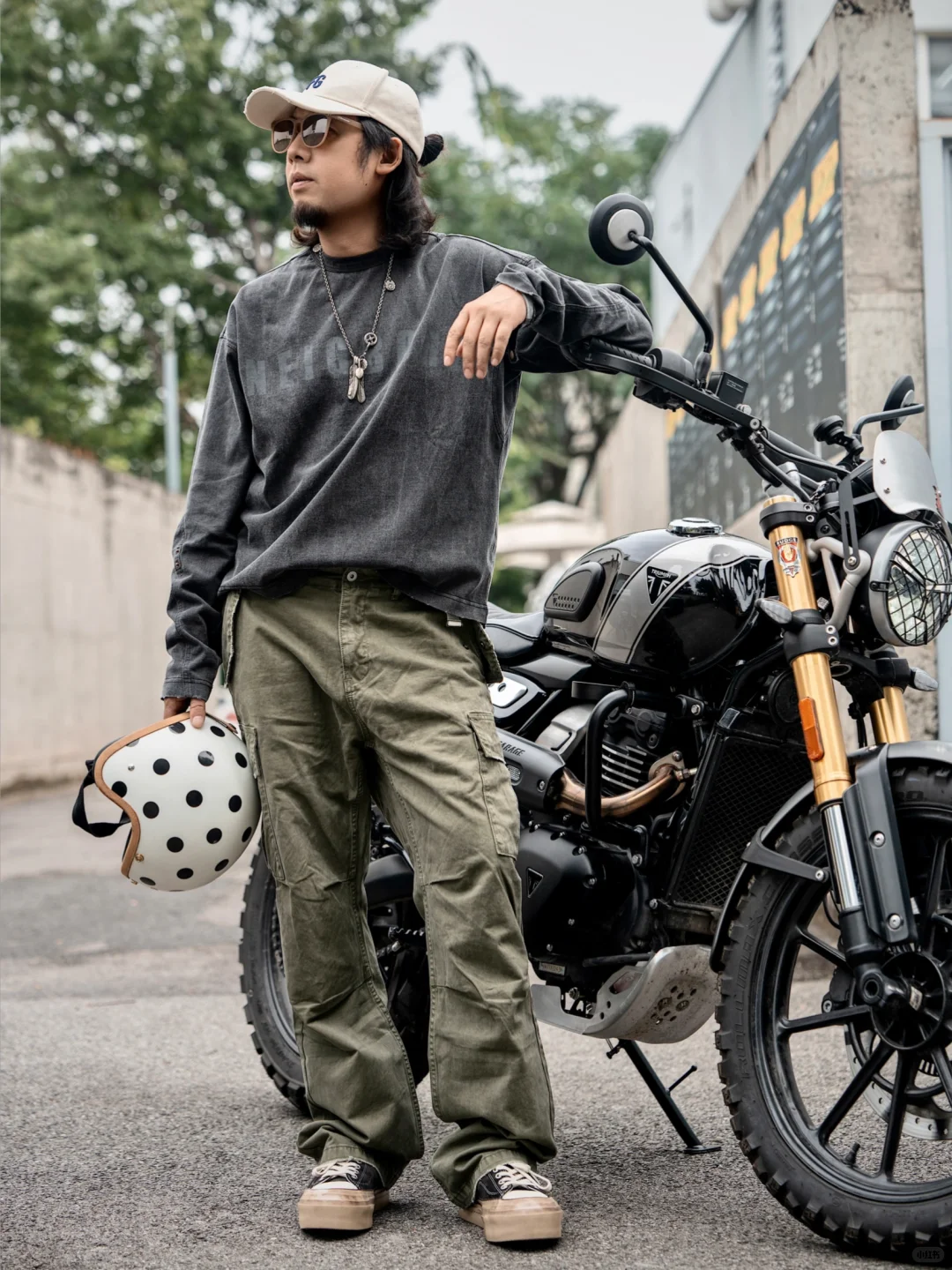 小短腿就要骑大摩托！