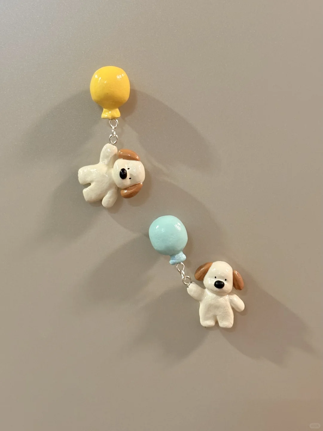 石塑粘土冰箱贴?捏了两只气球小狗?✨