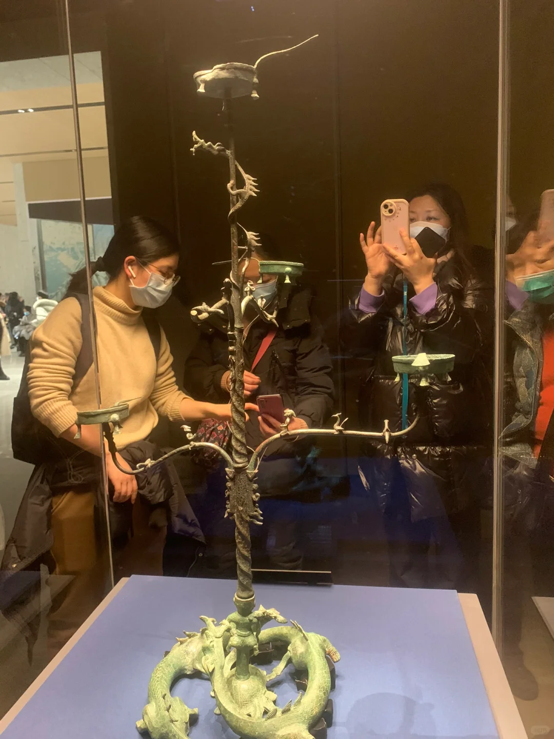 图片中二维码可以了解文物详解哦