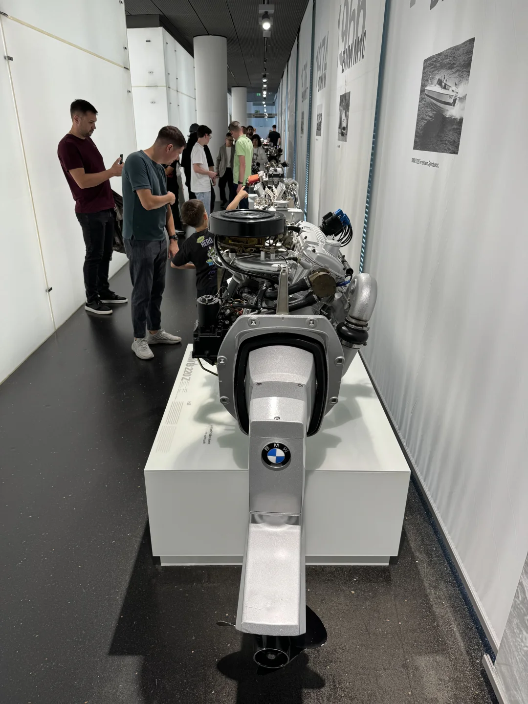 慕尼黑宝马博物馆各种经典发动机