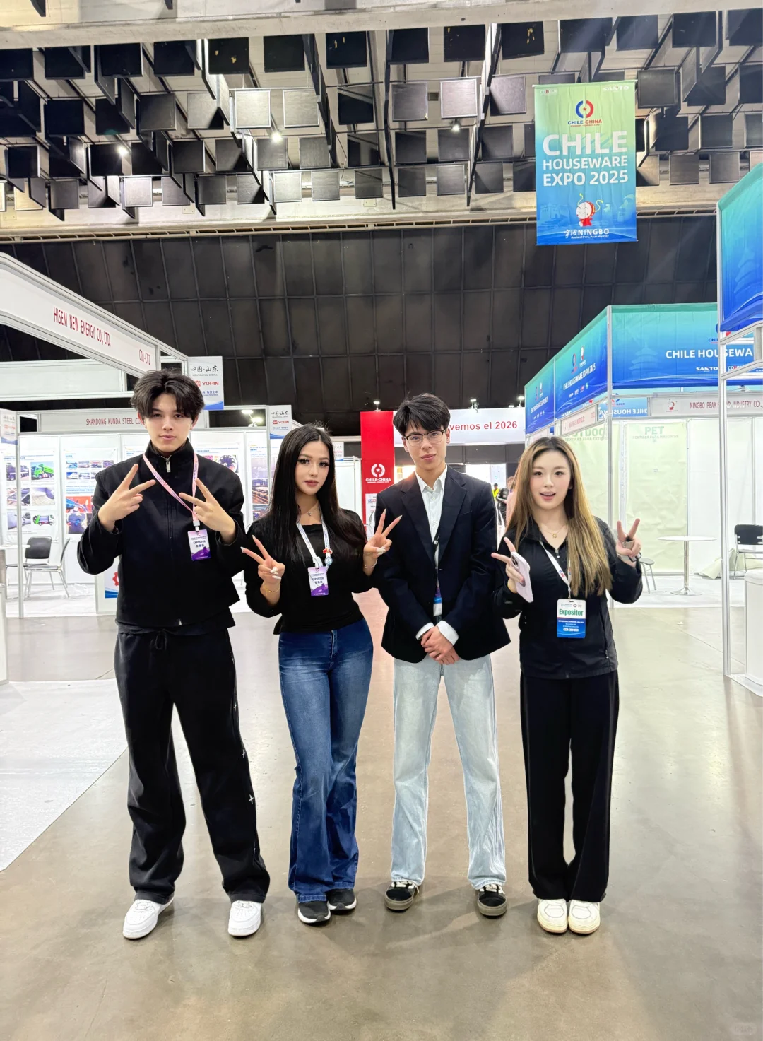 ????带着我的小团队来为工业展翻译啦