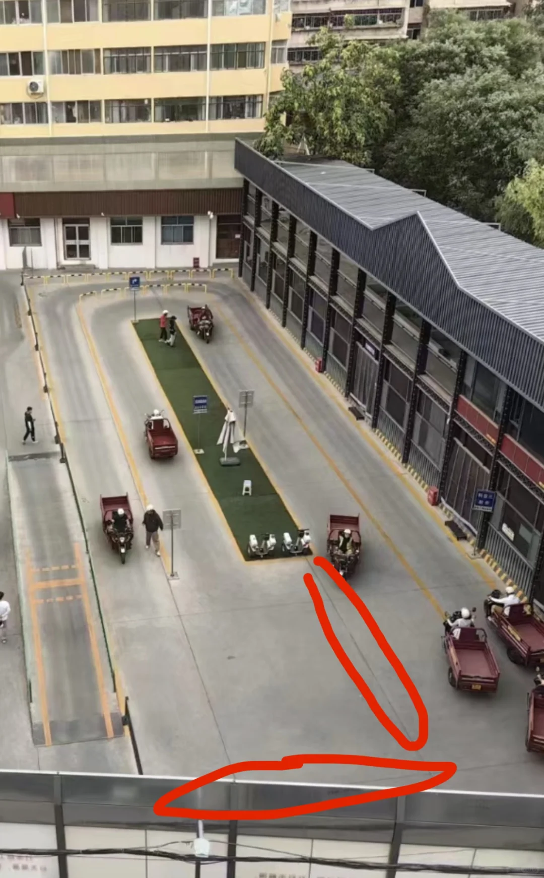 兰州雁滩三轮摩托体验了一把传说中的三号车