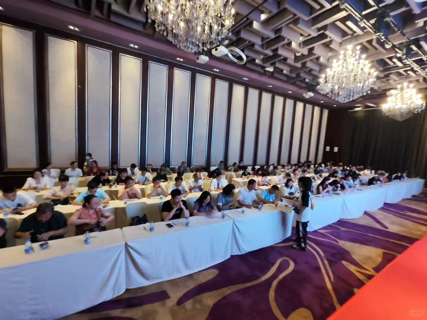 济南~展会充场会议充场开业充场凑人气充场