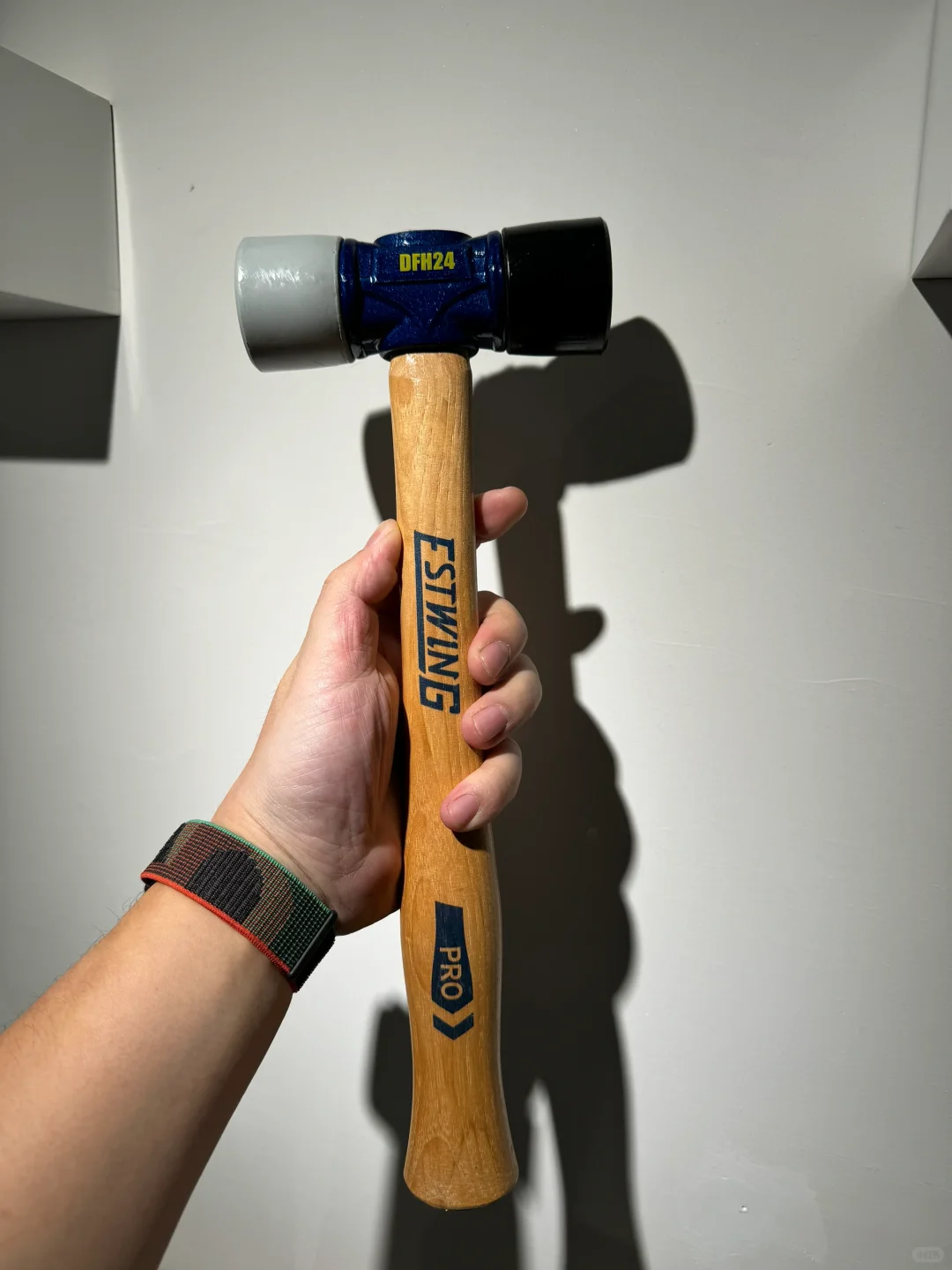 没办法，ESTWING的锤子确实好用